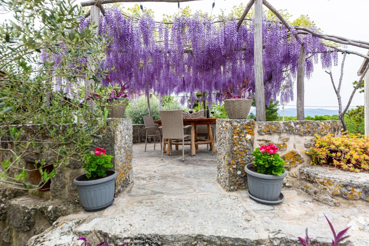 Holiday Home Eredita Milohnici Exterior foto