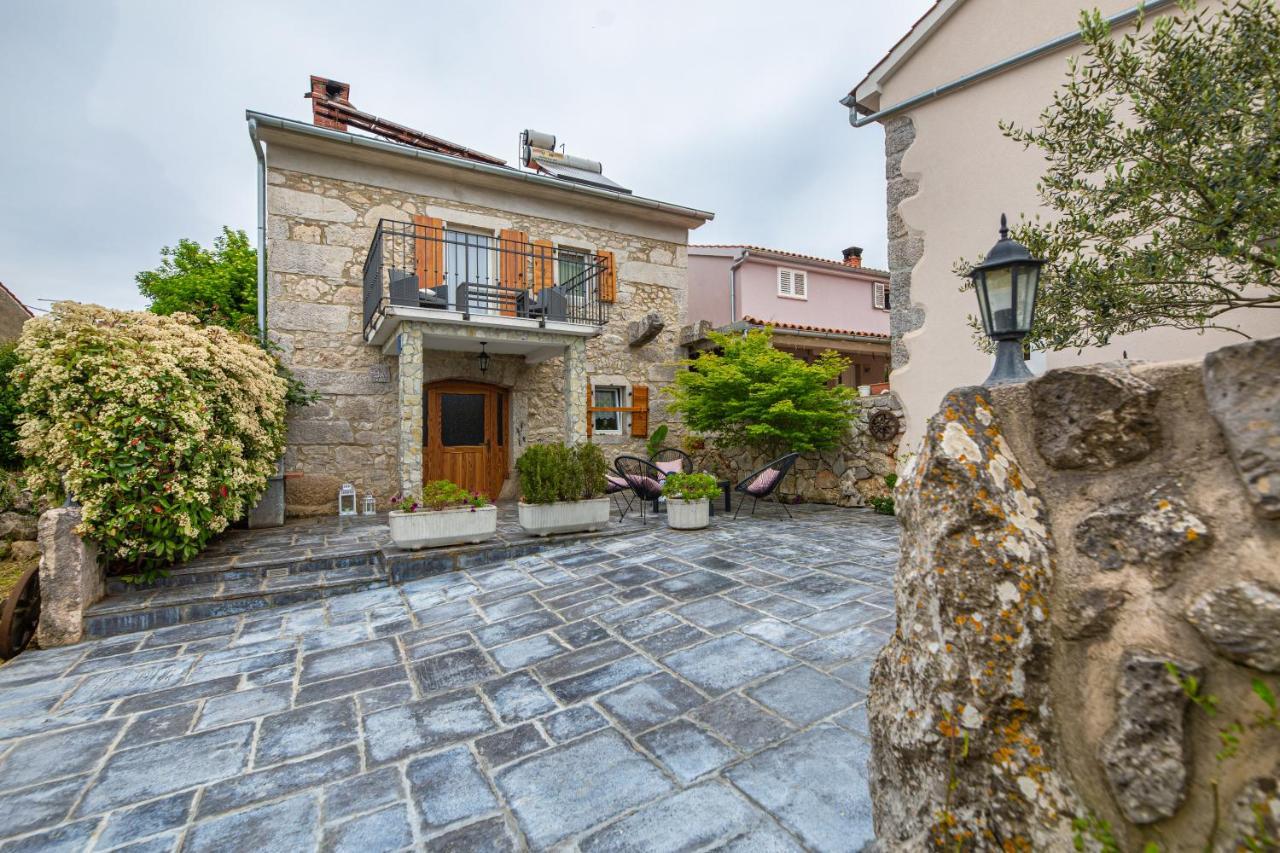Holiday Home Eredita Milohnici Exterior foto