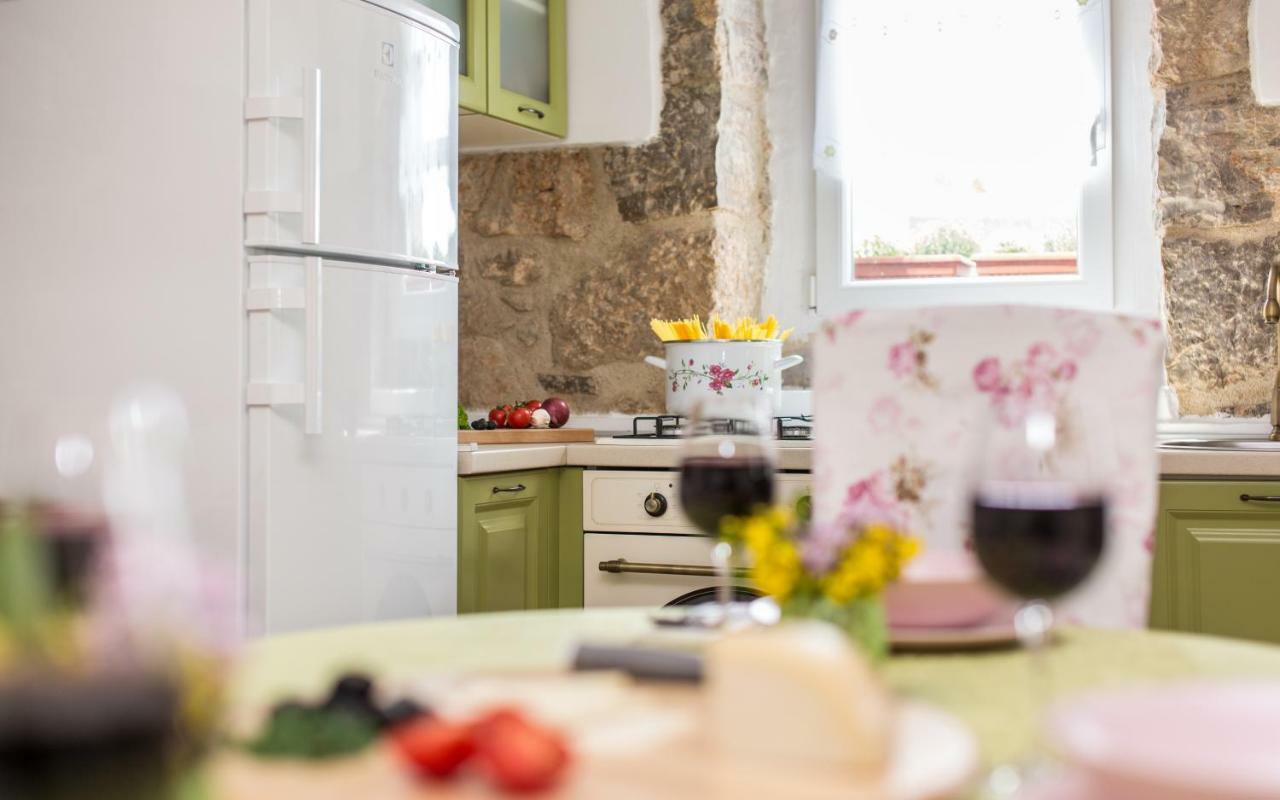 Holiday Home Eredita Milohnici Exterior foto